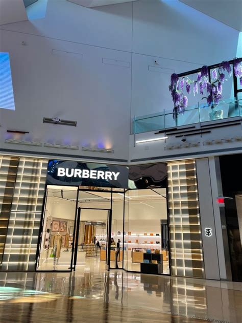 burberry crystals las vegas|burberry las vegas outlet.